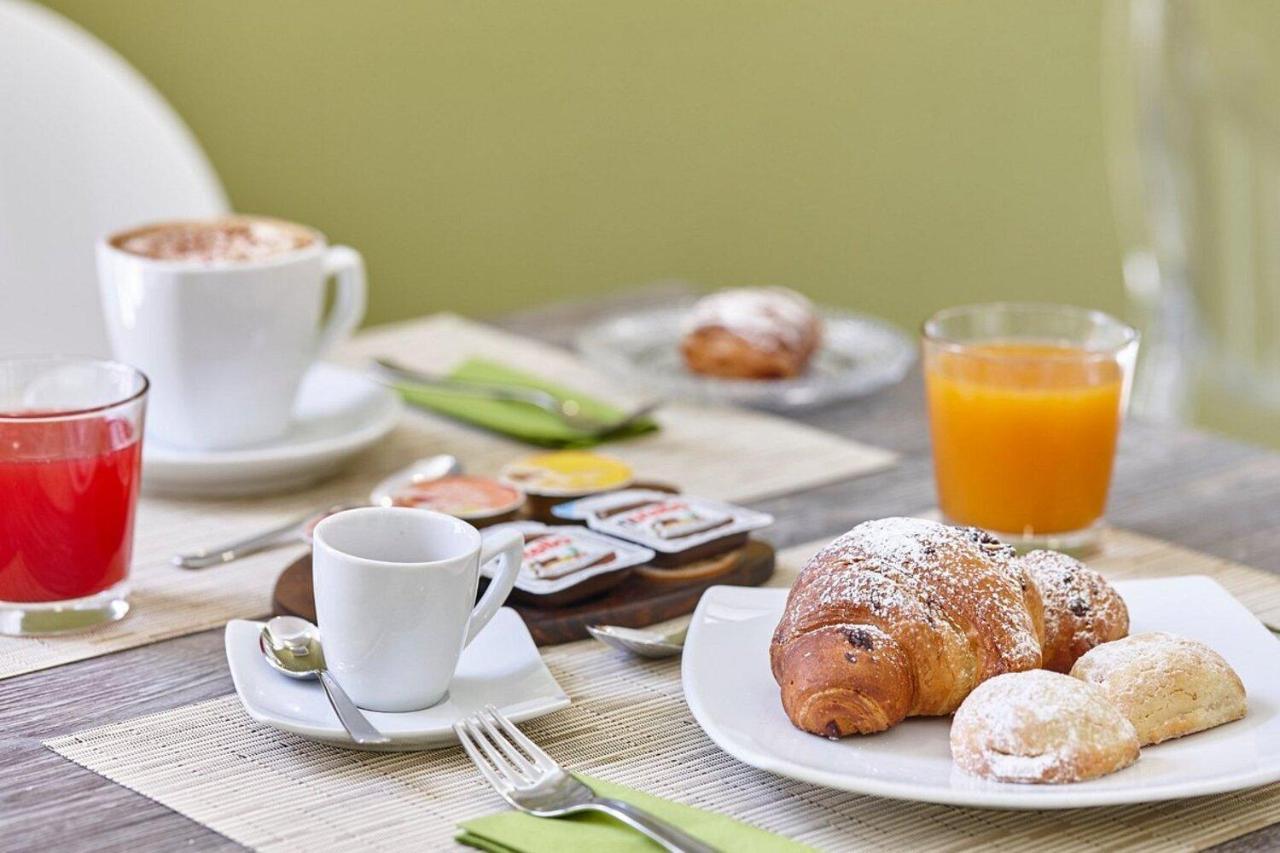 Sweet Central Hotel Καζέρτα Εξωτερικό φωτογραφία